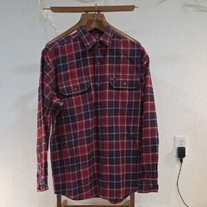 Carhartt Men's Loose Fit Heavyweight Flannel Long-Sleeve Plaid Shirt in a red